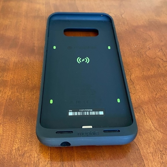 Mophie Juice Pack Battery Case.
Samsung Galaxy S8+ - Picture 7 of 16